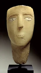 Männlicher Kopf (Alabaster)